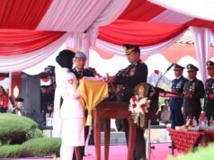 HUT ke-81 Kemedekaan RI, Kapolres Magetan Pimpin Upacara Penurunan Bendera di Alun-Alun Magetan
