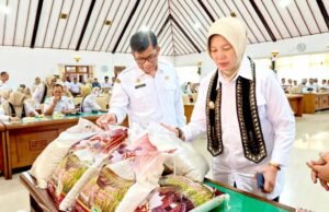 Beras Lokal Rajekwesi Resmi Diluncurkan, Targetnya Serap Hasil Panen Petani Bojonegoro