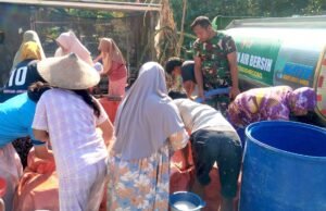Bojonegoro Dilanda Kekeringan, Kodim 0813 Kirim 8.000 Liter Air ke Tlogohaji